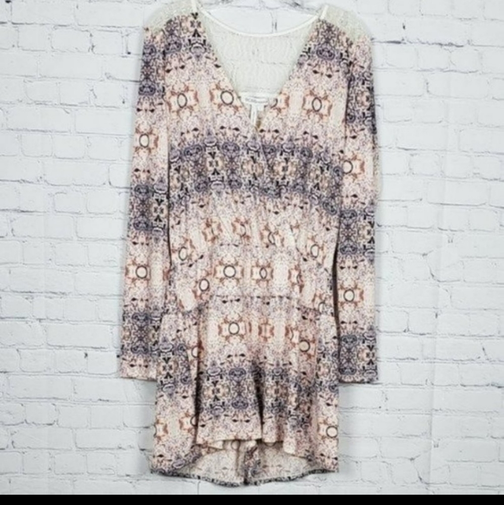 BCBGeneration Long Sleeve Boho Floral Romper Large